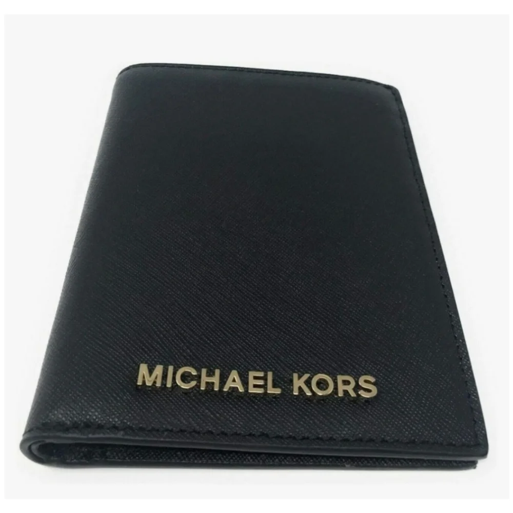 NWT! Michael Kors Phone Charging Wallet